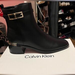 Women's Jallis Block Heel Dress Booties